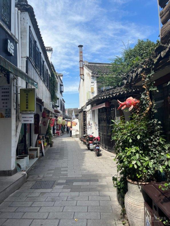大爷买年货用冥币结账遭吐槽,知情者:觉得故意来碰瓷诈骗